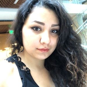 Meet your Posher, Neda